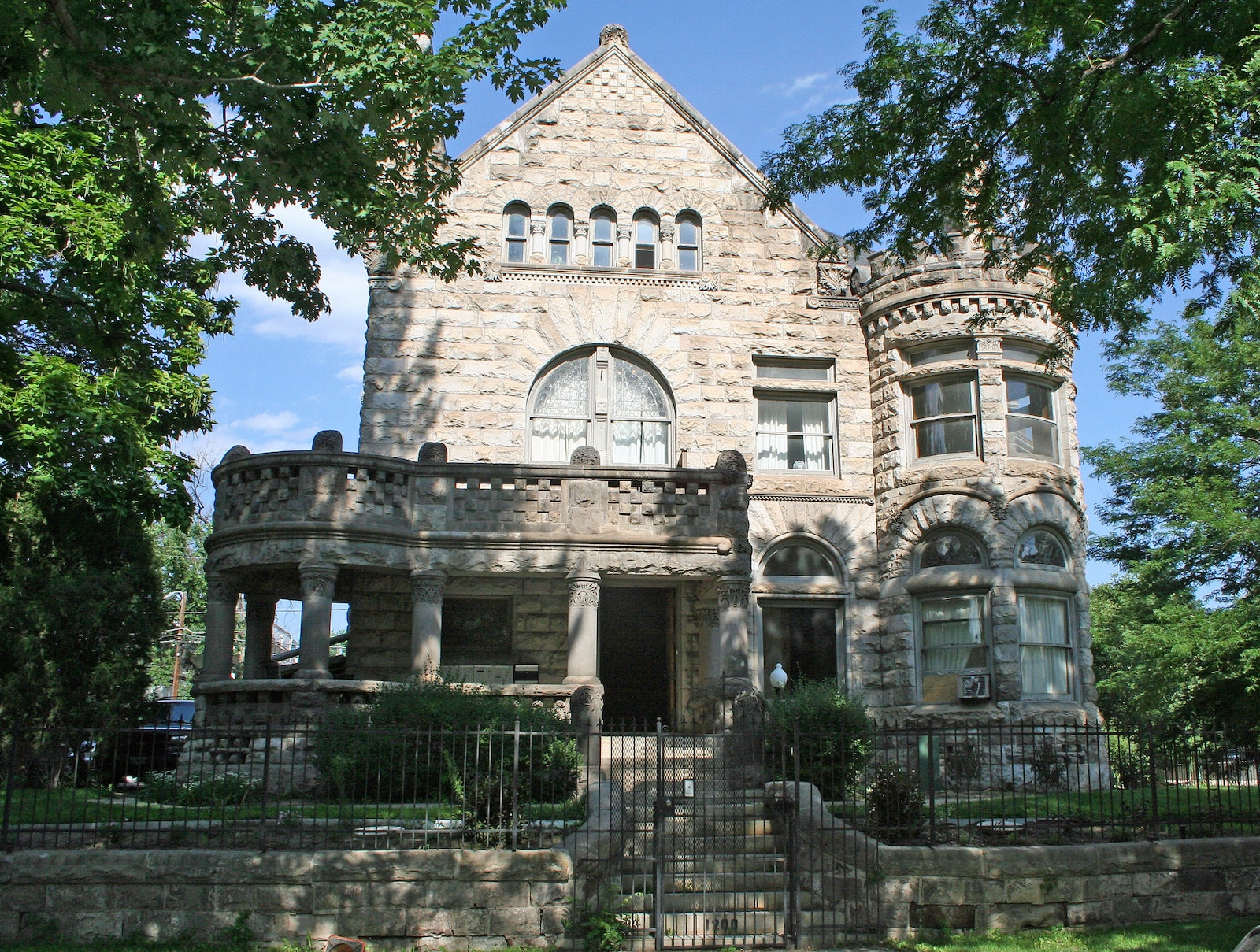 Image of the Dunning-Benedict House in Denver, Colorado's Capitol Hill