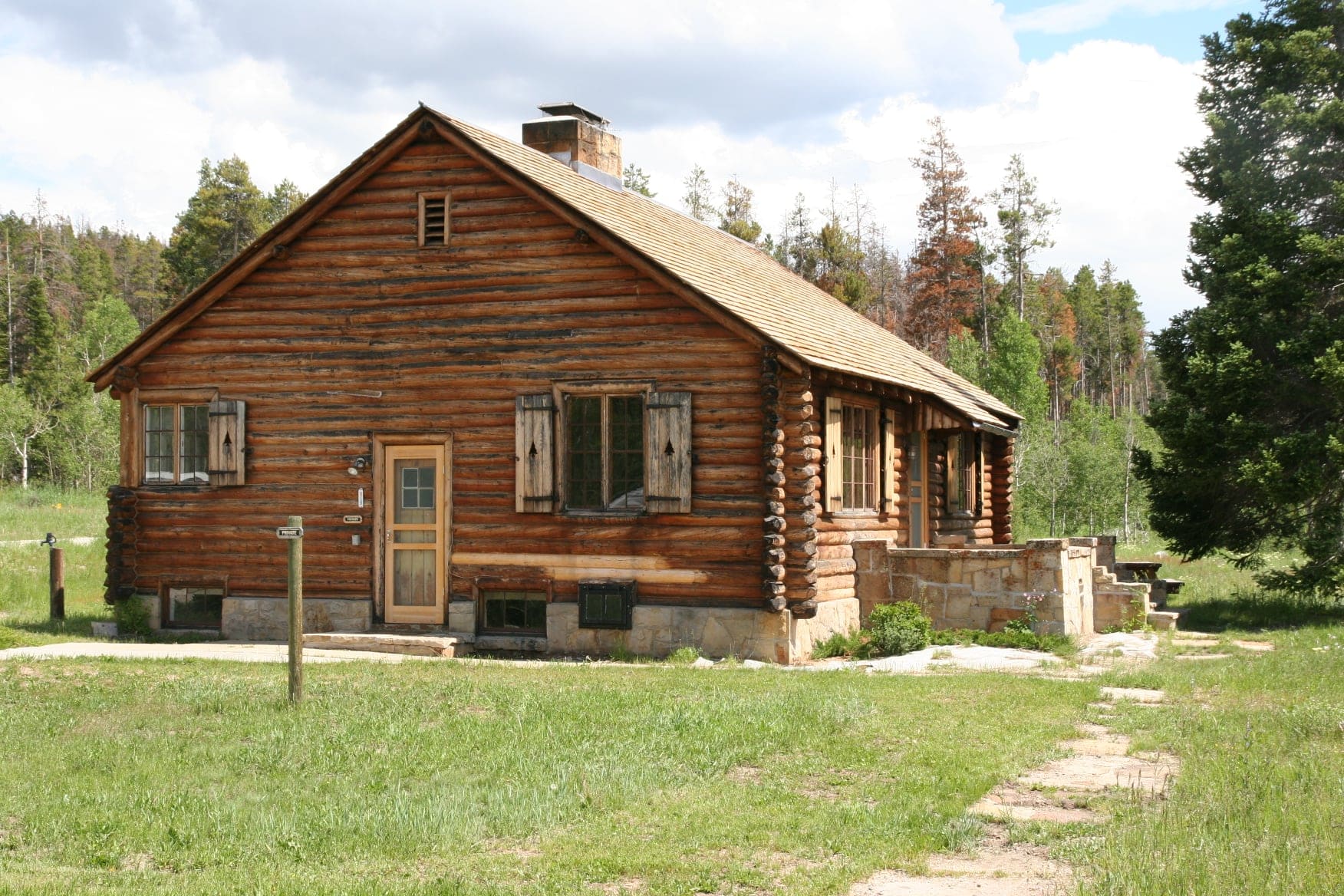 Log cabin