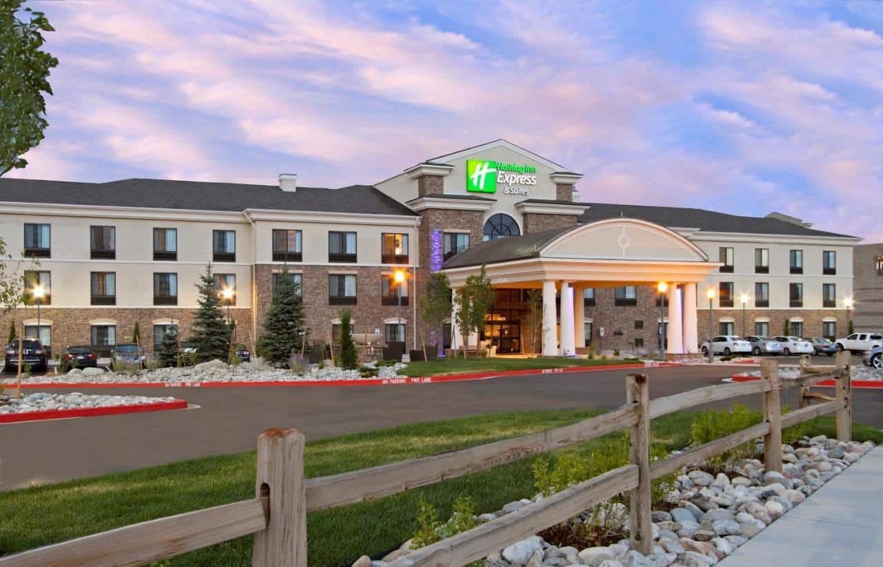 Holiday Inn Express & Suites Colorado Springs – First & Main