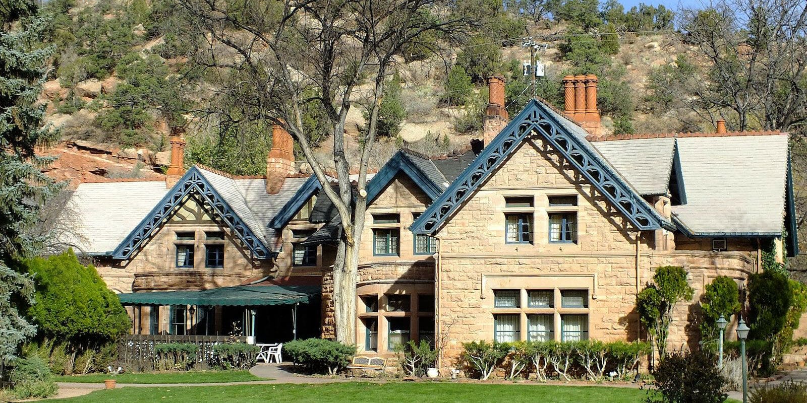 Image of the Briarhurst Manor in Manitou Springs, Colorado