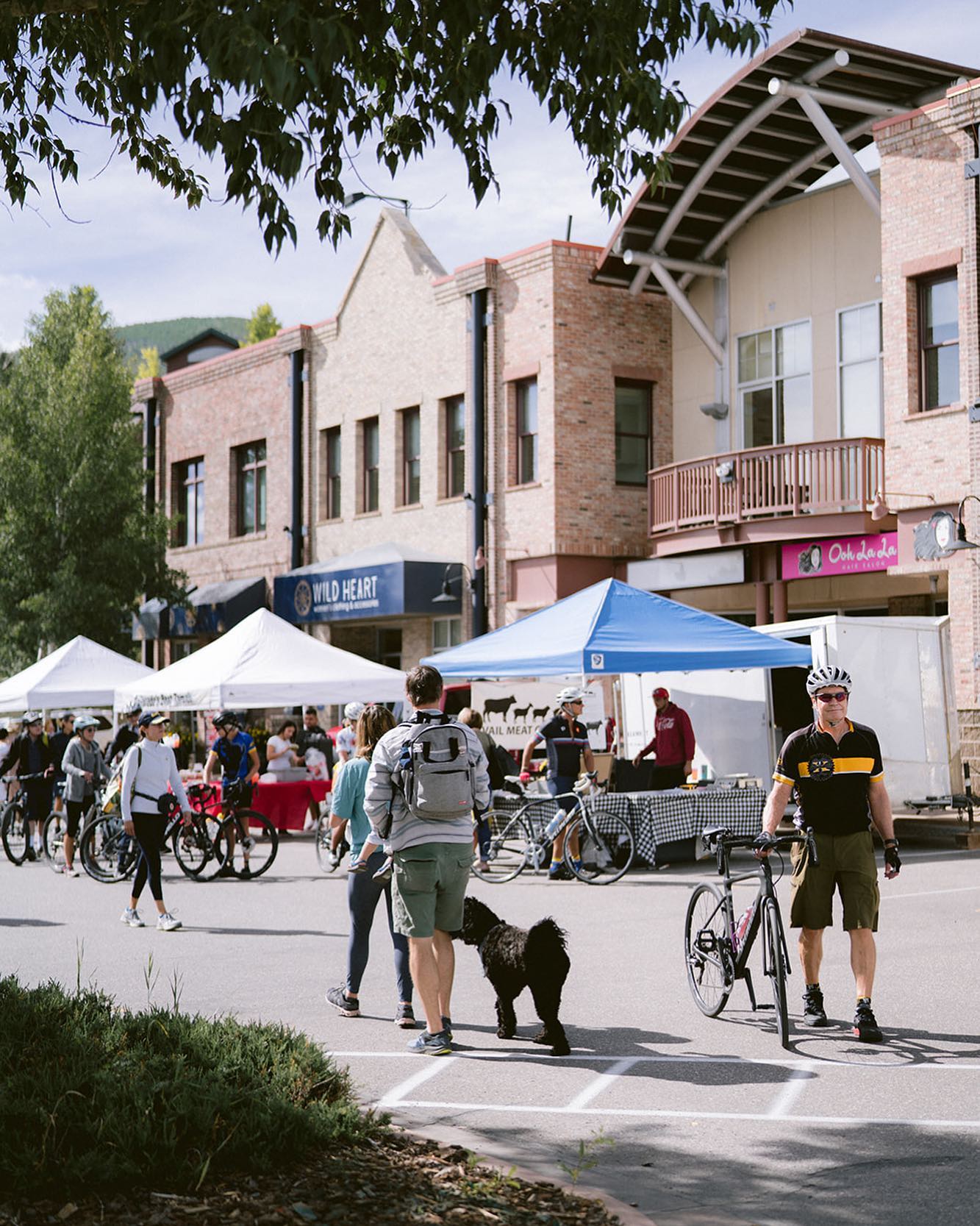 Outdoor farmers market