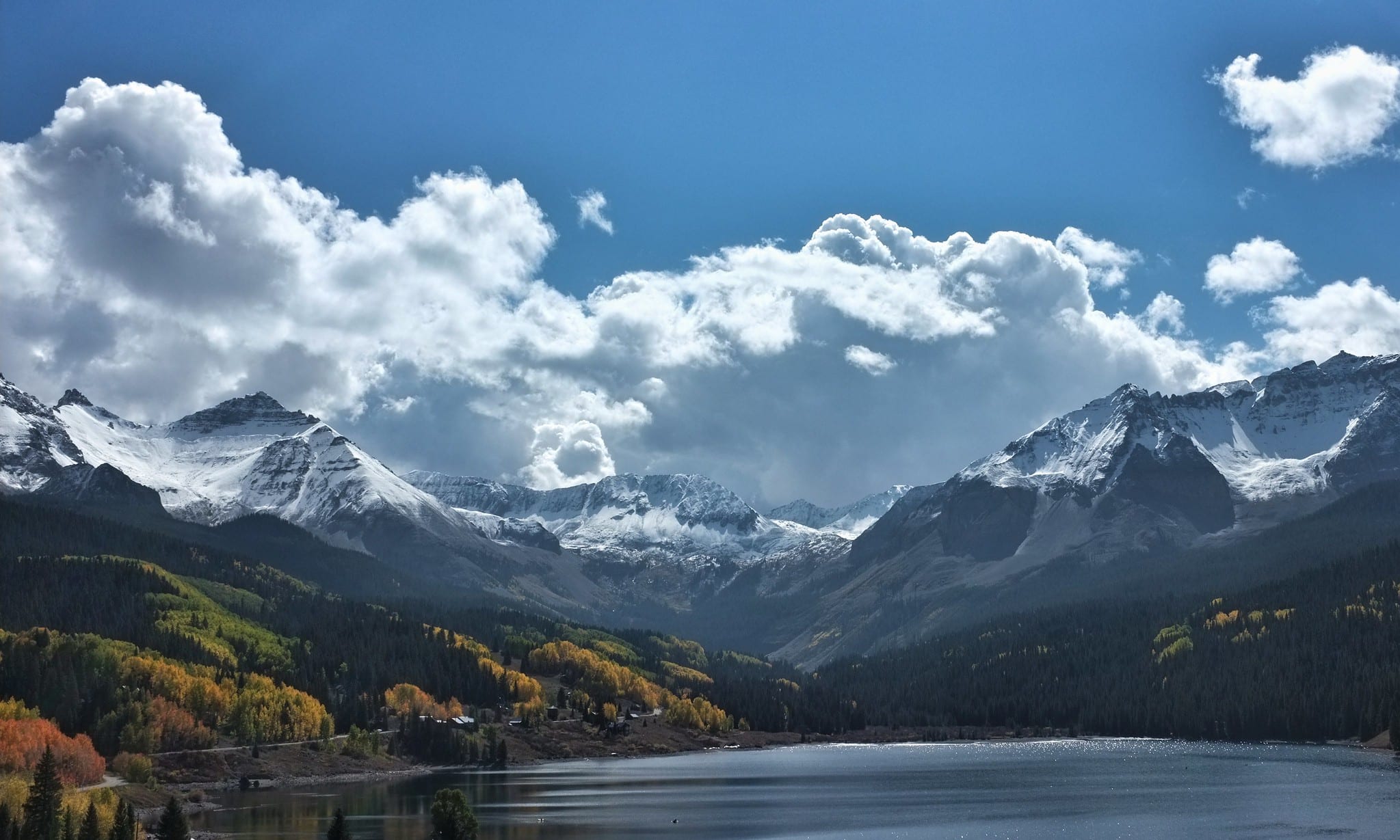 Fall colors around alpine lake