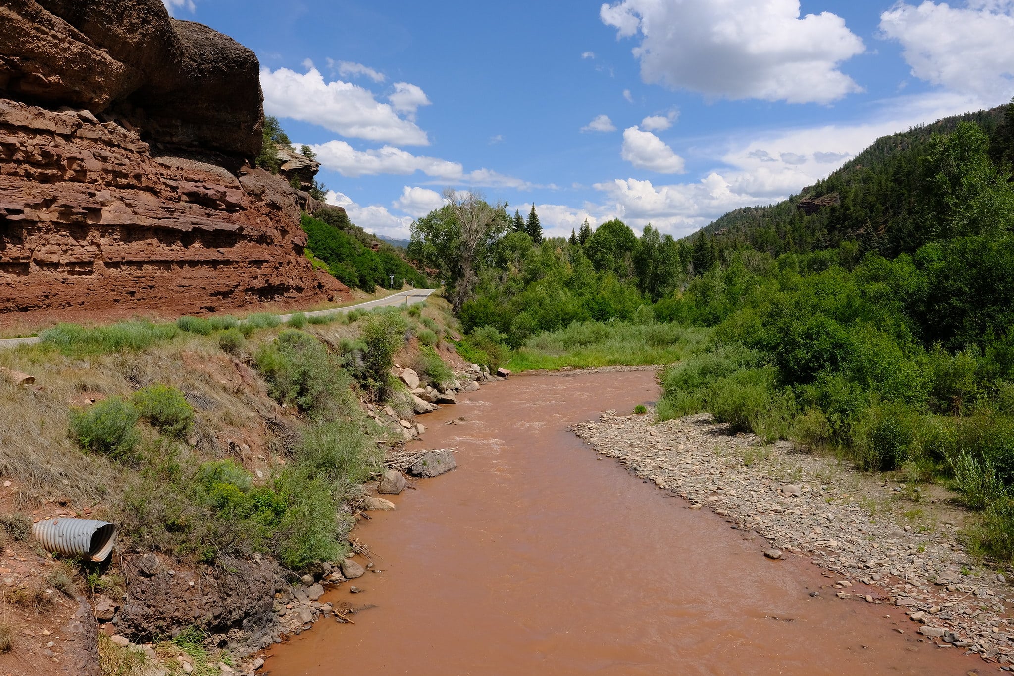 River flowing by the highway