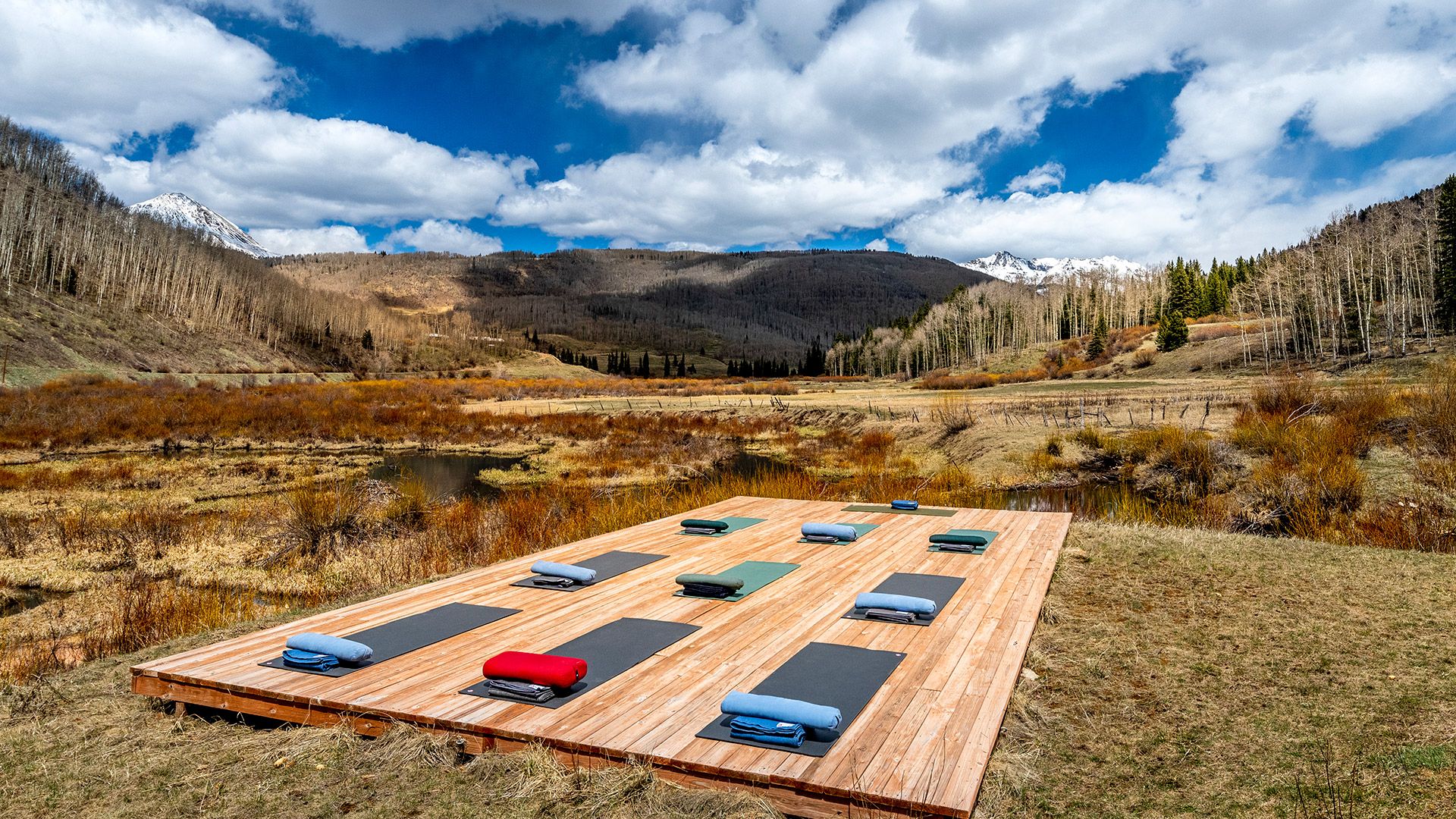 Outdoor yoga platform