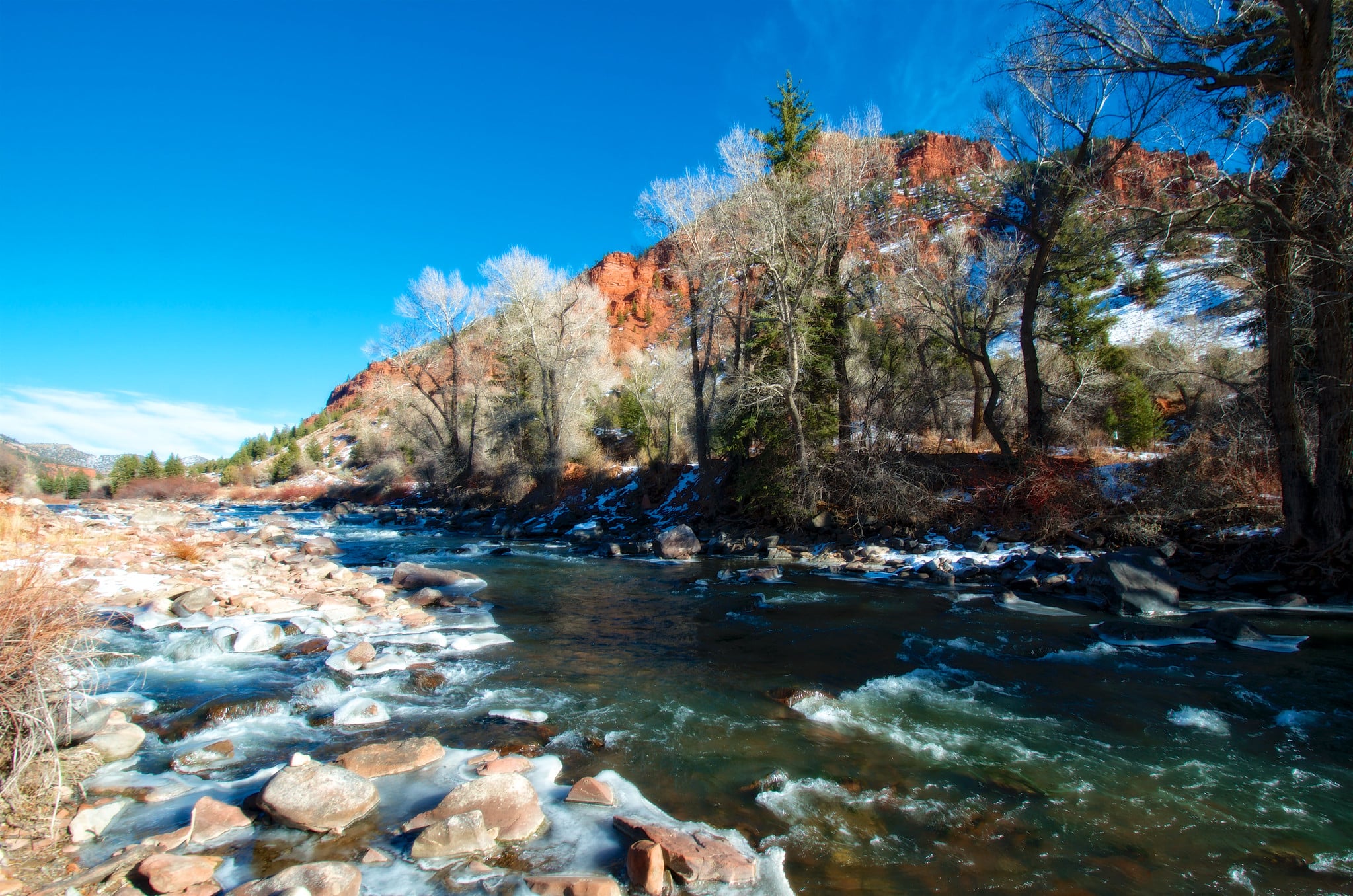 River flowing by on an cool day