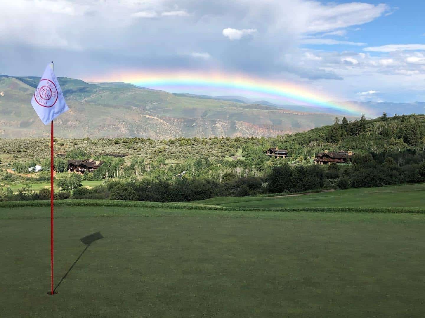 Golf hole with a flag