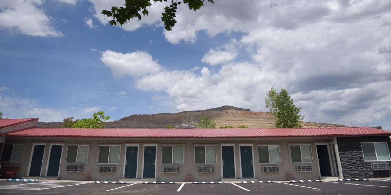 Front exterior of the Spoke and Vine Motel in Palisade, Colorado