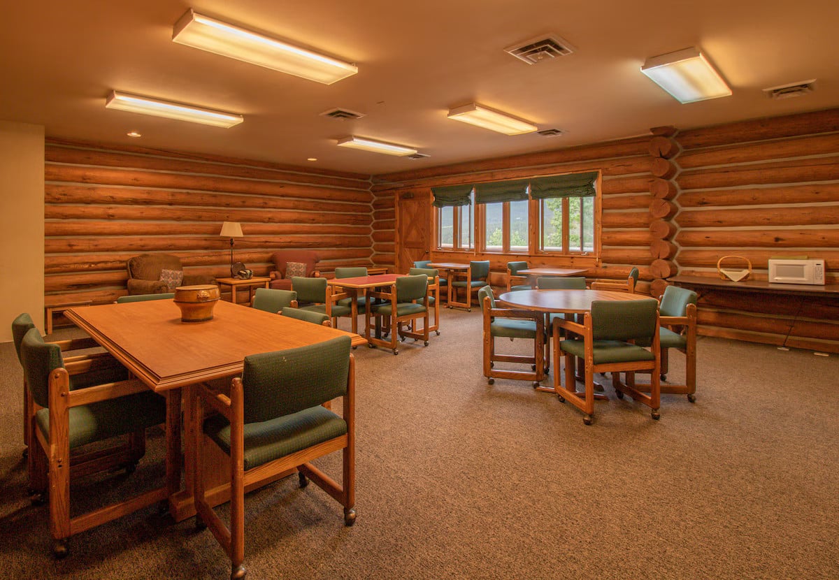 Interior breakfast room at Dao House in Estes Park