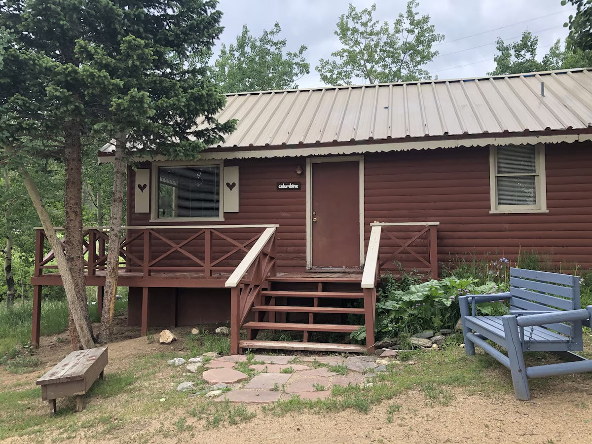 Columbine Family Cabin at Dao House in Estes Park